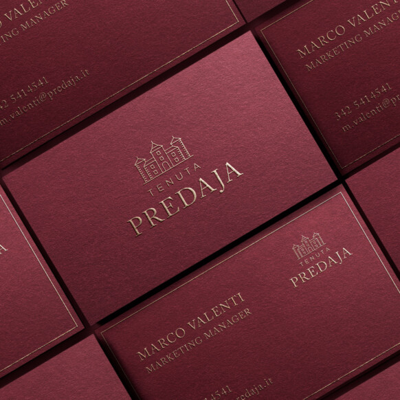 Immagine dimostrativa con biglietto da visita per azienda di vino - Graphic design portfolio Francesca Ciao