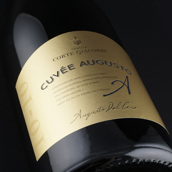 Foto dettaglio grafica etichetta per vino Cuvée Augusto 10-10 Limited Edition della cantina Dal Cero Family - Tenuta Corte Giacobbe